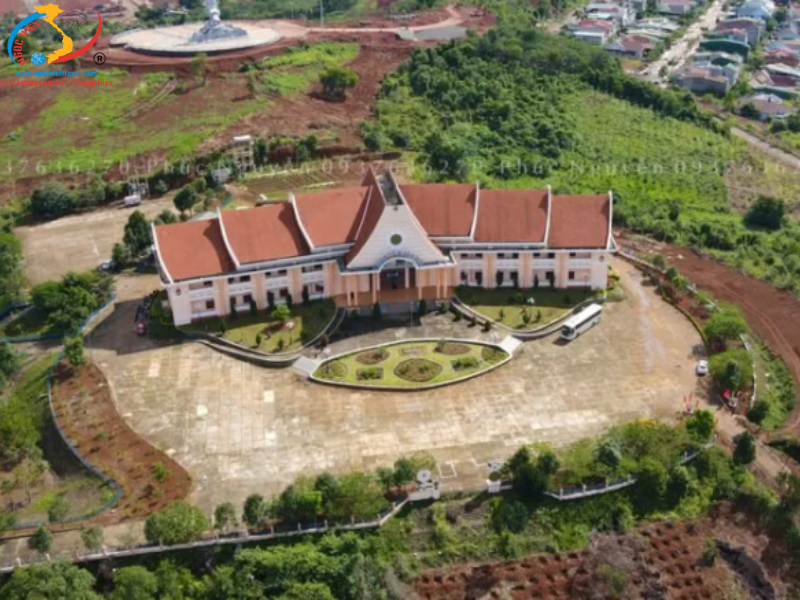 TOUR BẢO LỘC - TÀ ĐÙNG - SĂN MÂY TRÊN VỊNH HẠ LONG TÂY NGUYÊN - XE VIP LIMOUSINE