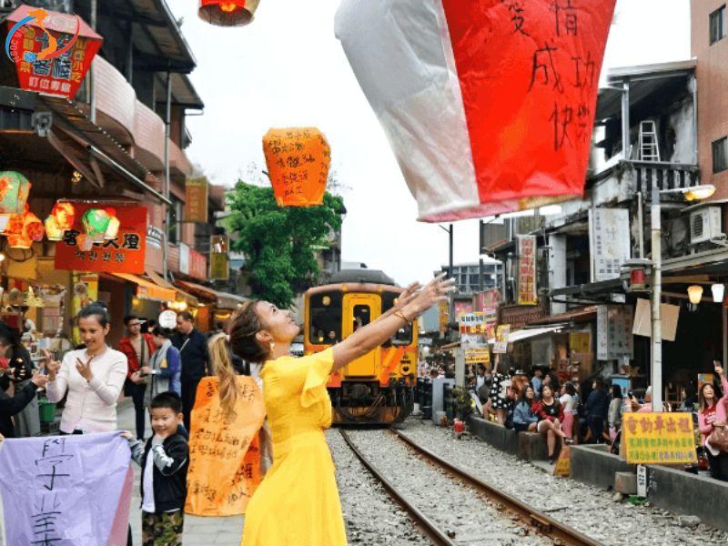CAO HÙNG - ĐÀI TRUNG - ĐÀI BẮC - BAY VIETJET AIR
